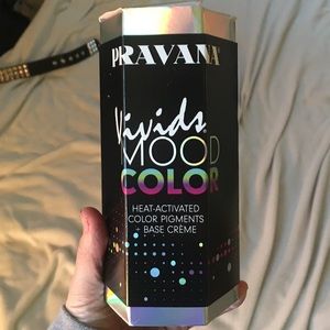 Pravana vivids mood changing color